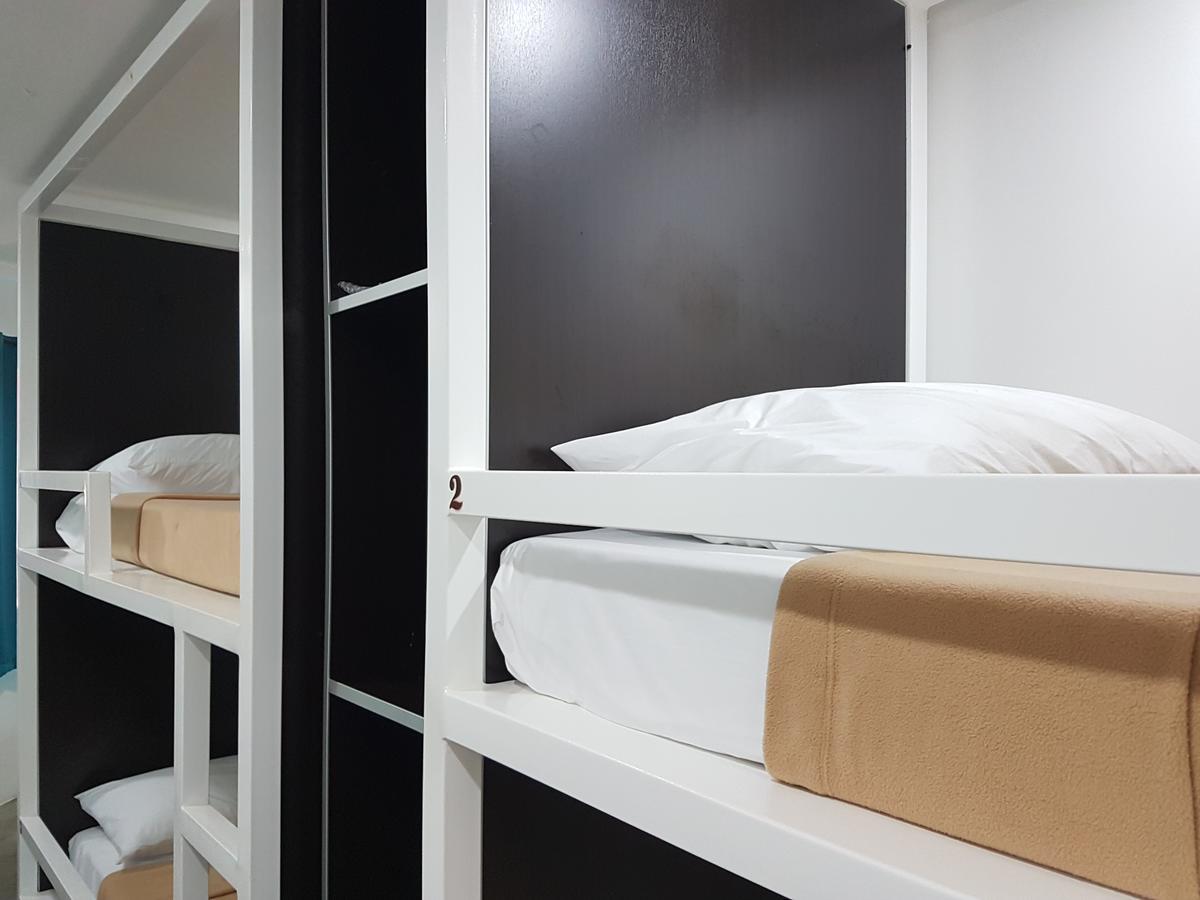 1521 Hostel Мактан Екстериор снимка