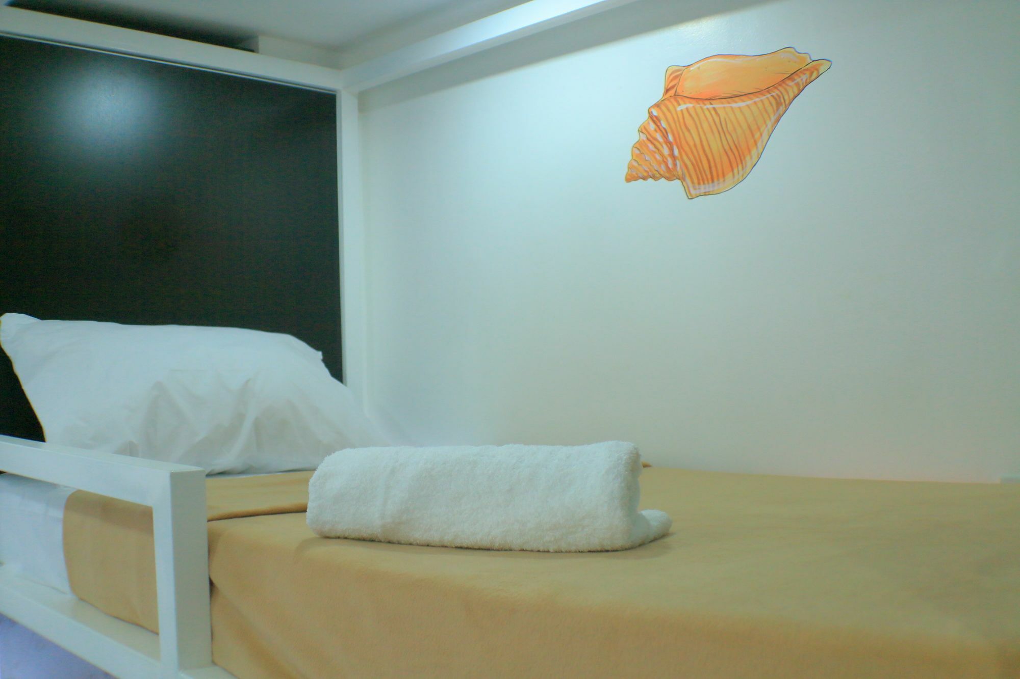 1521 Hostel Мактан Екстериор снимка